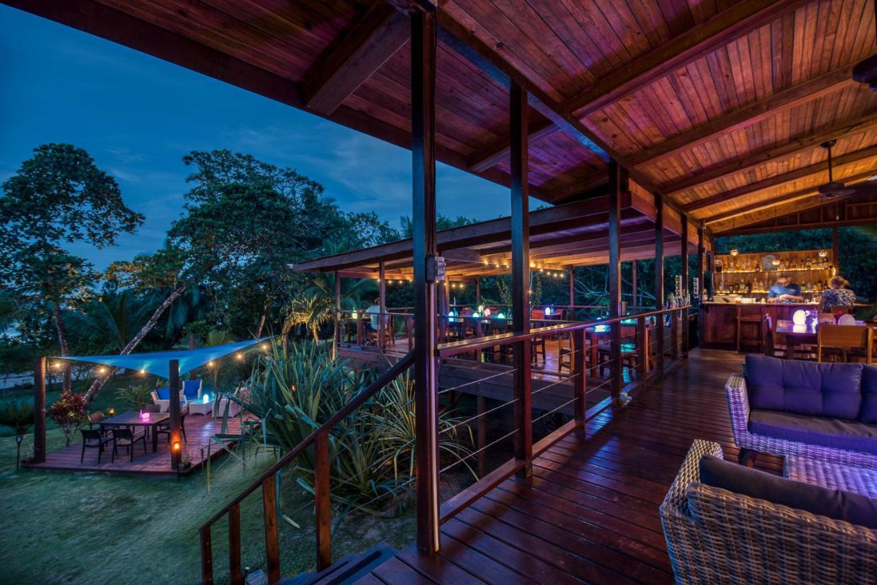 Oasis Bluff Beach Bocas Town Bagian luar foto