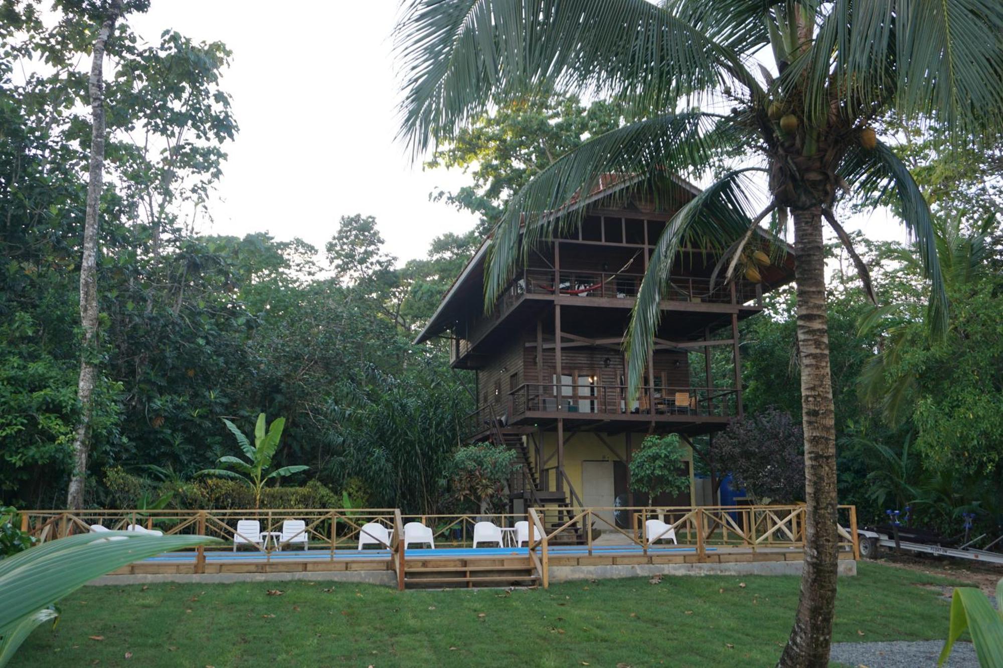 Oasis Bluff Beach Bocas Town Bagian luar foto